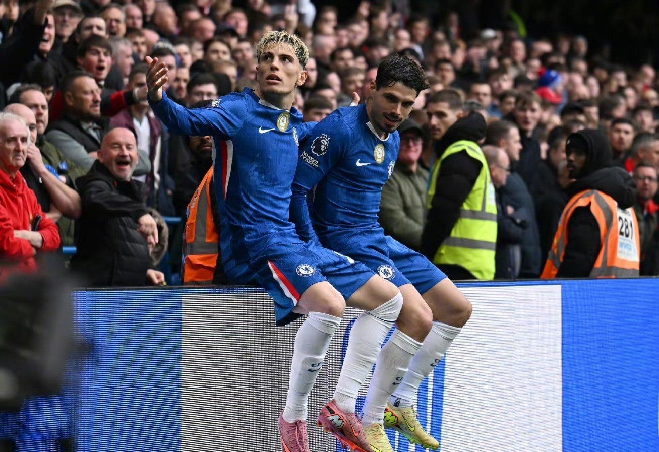 欧冠积分榜分析：各队晋级形势紧张,（欧冠积分形势解读：各队出线压力陡增）