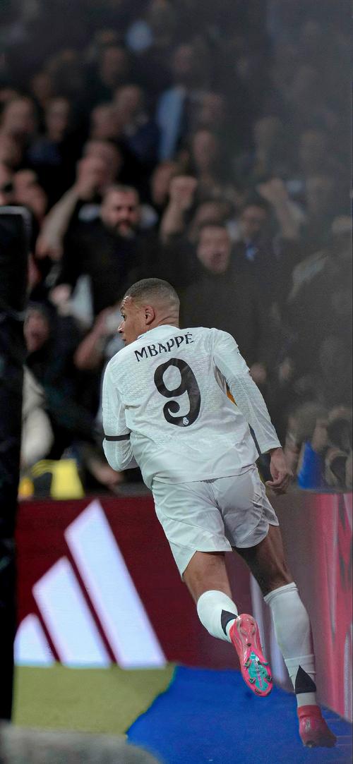 詹姆斯：里夫斯可能有点累而东契奇历经长途跋涉，我状态很好（詹姆斯：里夫斯略显疲态，东契奇舟车劳顿，我状态正佳）