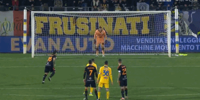 中超：北京国安客场2-1逆转上海申花（中超客场翻盘：北京国安2-1击败上海申花）