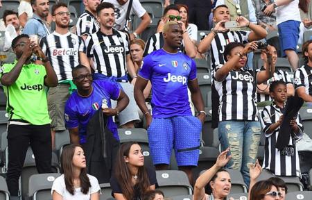 记者：河南已经向阿奇姆彭提供续约合同（记者透露，河南队已向阿奇姆彭递交续约合同）