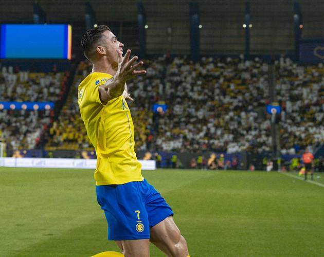 欧冠淘汰赛前瞻：曼联对阵巴黎,（欧冠淘汰赛焦点战：曼联迎战巴黎）