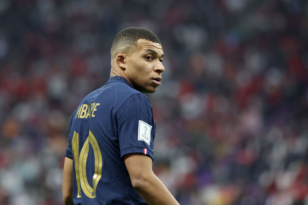 孔帕尼：我们已经给迪亚斯放假了，这样他能在精神上完全恢复（孔帕尼：迪亚斯已获假期，以便彻底恢复精神）