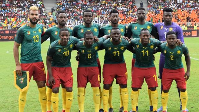 姆巴佩将带着一根手指骨折比赛，他的坚韧精神点燃球迷热情（姆巴佩手指骨折仍将出战，顽强斗志点燃球迷激情）