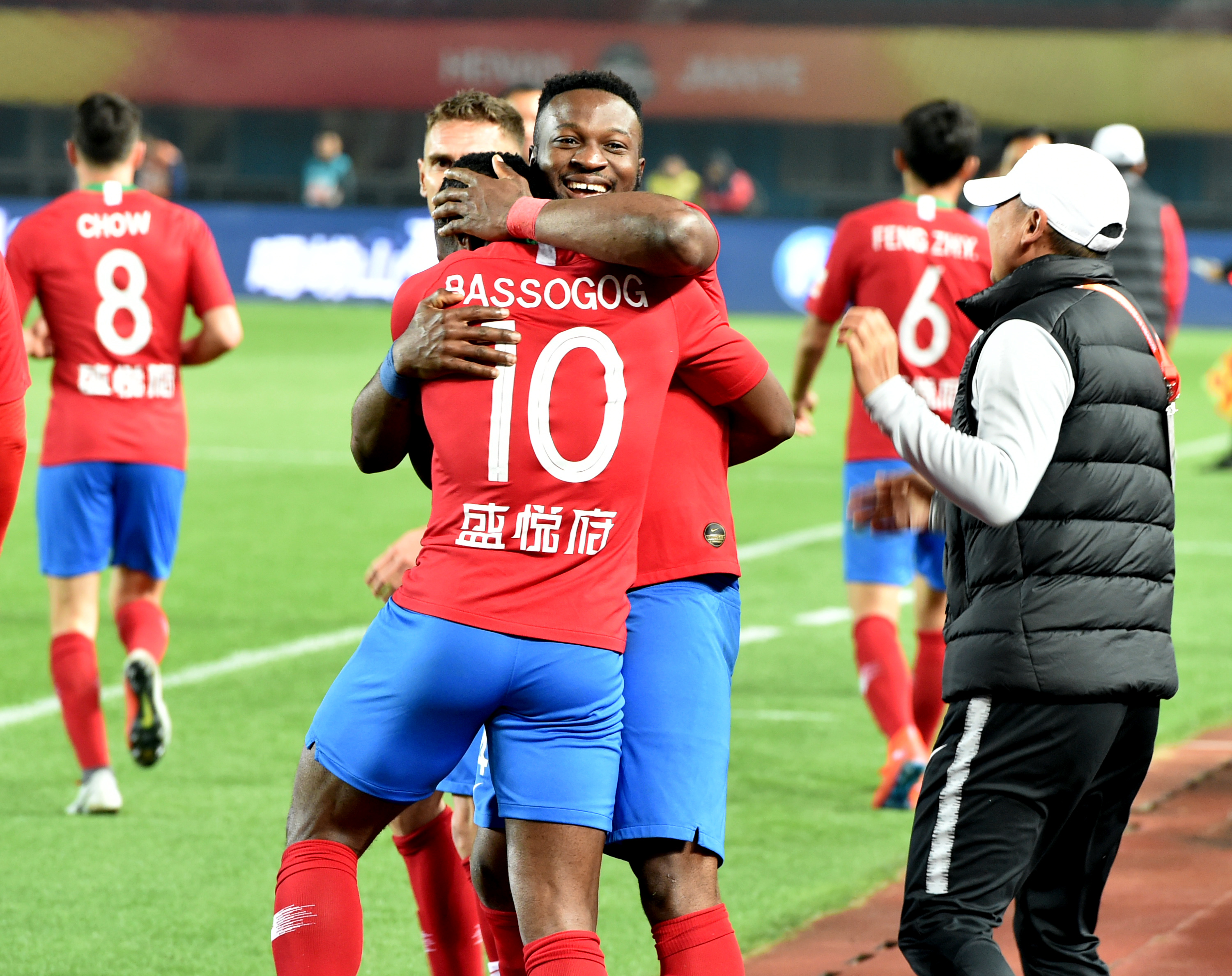 欧冠淘汰赛前瞻：拜仁客战曼城,（欧冠淘汰赛前瞻：拜仁客场挑战曼城）